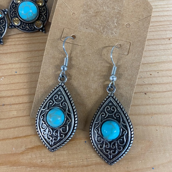 Earring Bundle - Picture 5 of 8